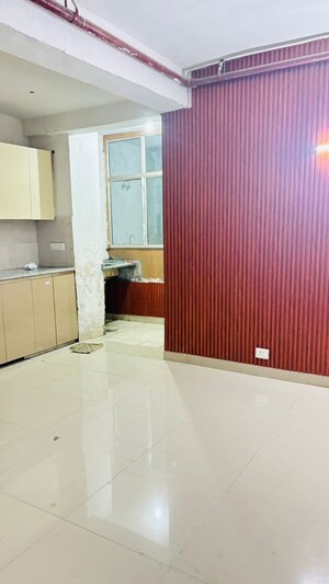 Bathroom in 3 BHK Apartment at Kbnows Apartment, Sector 16 Greater Noida – for Rent
