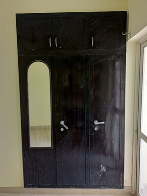 Furnished Amenities in 2 BHK Apartment at Jaypee Greens AMAN II, Sector 151 – for Sale