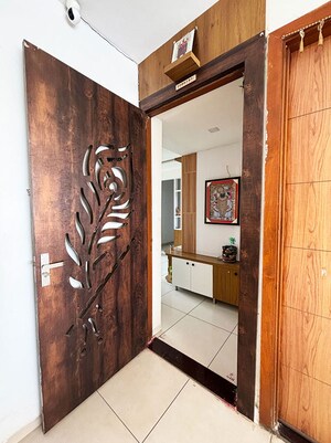Furnished Amenities in 2 BHK Apartment at Ellisbridge – for Sale