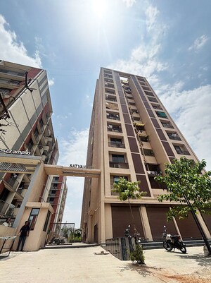 2 BHK Apartment – Exterior View View at Ellisbridge - for Sale