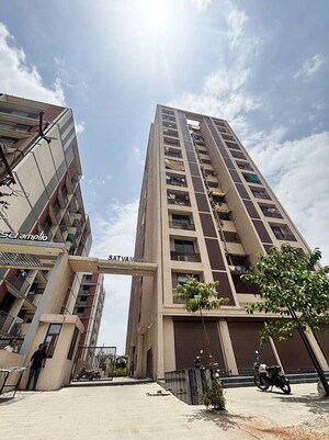 2 BHK Apartment – Exterior View View at Ellisbridge - for Sale