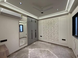 Room in 3 BHK Apartment at Emaar The Palm Drive-The Premier Terraces, Sector 66 – for Sale