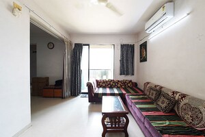Living Room in 3.5 BHK Apartment at Ellisbridge – for Sale