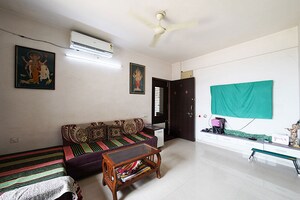 Bedroom in 3.5 BHK Apartment at Ellisbridge – for Sale