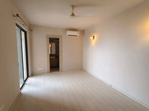 Room in 3.5 BHK Apartment at AIPL Joy Central, Sector 65 – for Rent