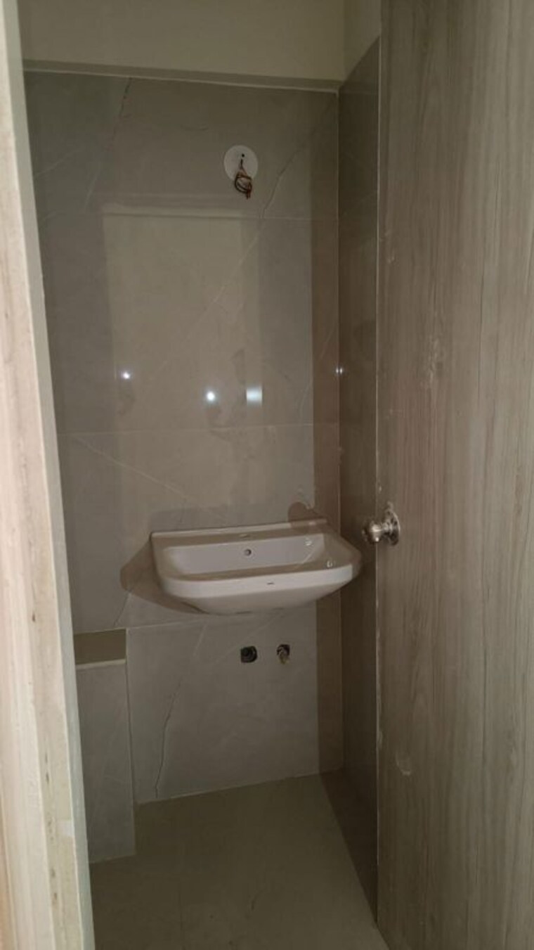 Bathroom, bbj-siena 2 Bedroom 860 Sq.Ft. Apartment In Vikhroli East Mumbai 10484379