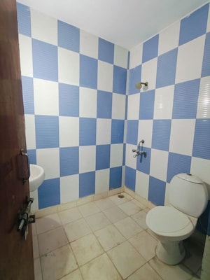 Bathroom in 2 BHK Apartment at Sector 46 – for Rent
