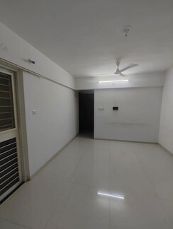 2 BHK + Pooja Room Apartment For Rent in Kohinoor Zen Estate