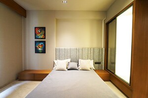 Bedroom in 3 BHK Apartment at Ellisbridge – for Sale