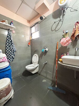 Team Area in 2 BHK Apartment at Ellisbridge – for Sale