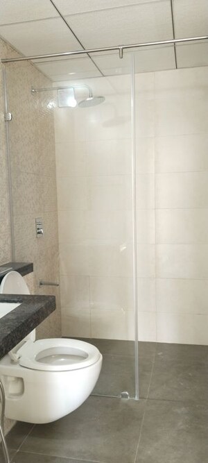 Bathroom in 2 BHK Apartment at Kalpataru Elitus, Mulund West – for Sale
