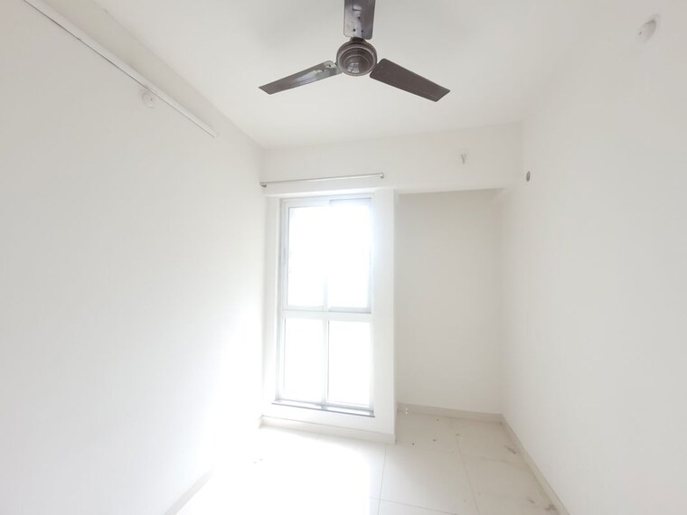 Room, godrej-emerald 1.5 Bedroom 700 Sq.Ft. Apartment In Ghodbunder Road Thane 10484421