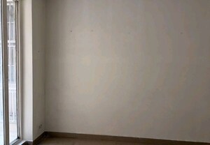Room in 3 BHK Apartment at ACE Platinum, Zeta I Greater Noida – for Rent