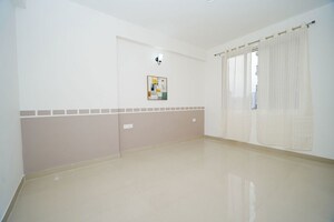 Room in 3 BHK Apartment at Sare Home, Sector 92 – for Sale