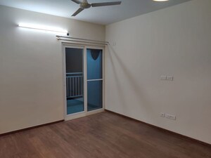 Room in  Apartment at Shriram Luxor, Hennur Road – for Rent