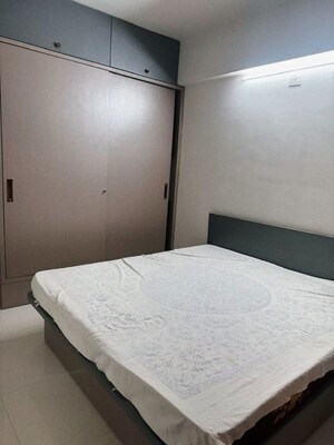 Bedroom in 3 BHK Apartment at Ellisbridge – for Rent