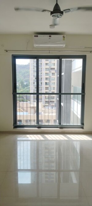 2 BHK Apartment For Rent in Kalpataru Elitus, Mulund West