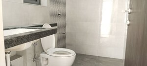 Attached Bathroom in 2 BHK Apartment at Kalpataru Elitus, Mulund West – for Rent