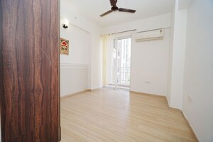 Room in 3 BHK Apartment at DLF Regal Gardens, Sector 90 – for Sale