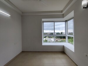 Room in  Apartment at Bhartiya Nikoo Homes Phase 2, Thanisandra Main Road – for Rent