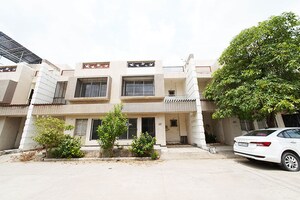 4 BHK Independent House For Sale in Ellisbridge