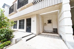 Building Lobby in 4 BHK Independent House at Ellisbridge – for Sale