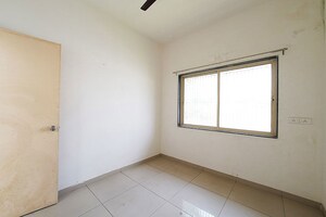 Room in 4 BHK Independent House at Ellisbridge – for Sale