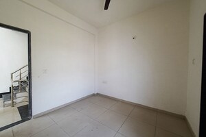 Room in 4 BHK Independent House at Ellisbridge – for Sale