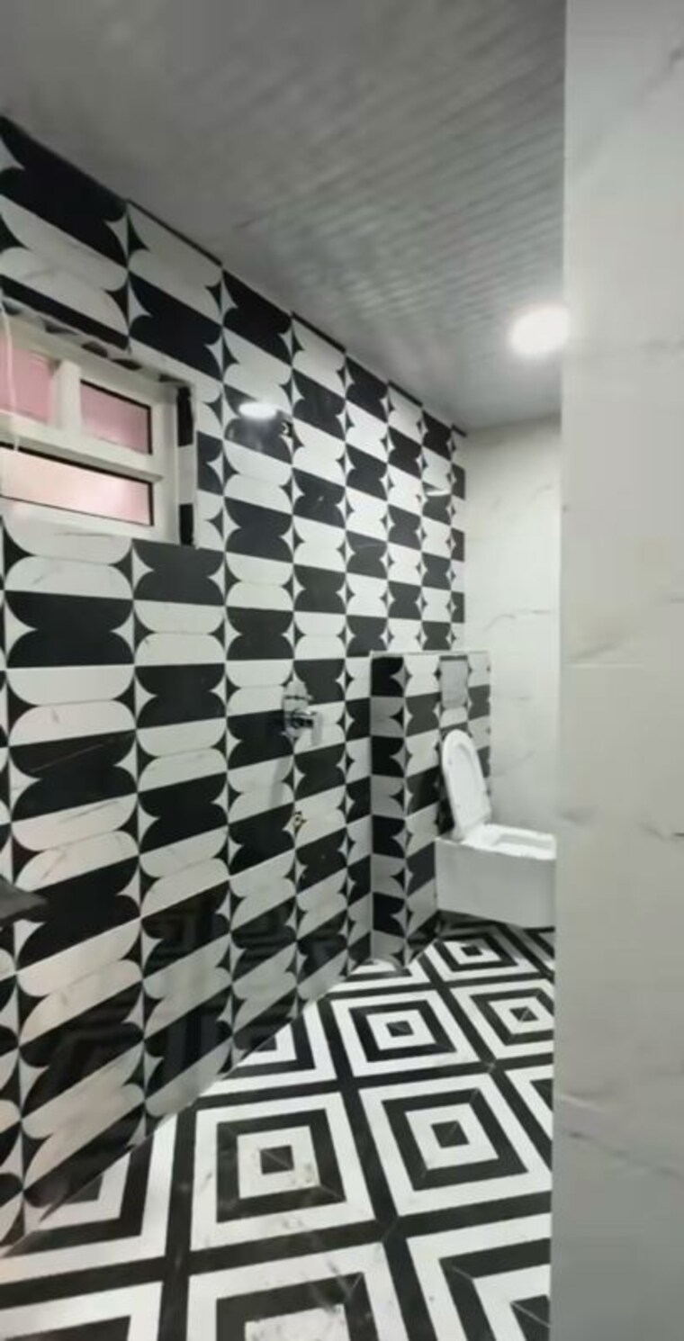 Bathroom, saket nagar 3 Bedroom 900 Sq.Ft. Apartment In Saket Nagar Indore 10484549