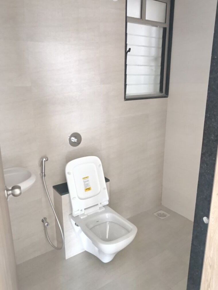 Bathroom, choice-que-914 2 Bedroom 800 Sq.Ft. Apartment In Keshav Nagar Pune 10484550