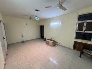 Bathroom in 2 BHK Builder Floor at Unitech Residency Greens, Sector 46 – for Rent