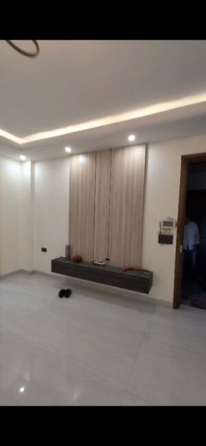 Living Room in 3 BHK Builder Floor at BPTP District 3, Sector 85 – for Sale