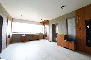 Bedroom in 2 BHK Apartment at Ellisbridge – for Sale