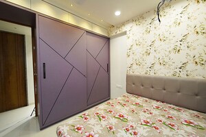 Room in 2 BHK Apartment at Ellisbridge – for Sale