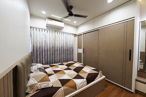 Bedroom in 2 BHK Apartment at Ellisbridge – for Sale