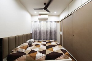 Team Area in 2 BHK Apartment at Ellisbridge – for Sale