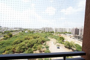Plot Area in 2 BHK Apartment at Ellisbridge – for Sale