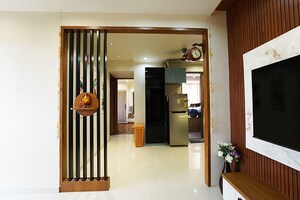 Room in 2 BHK Apartment at Ellisbridge – for Sale
