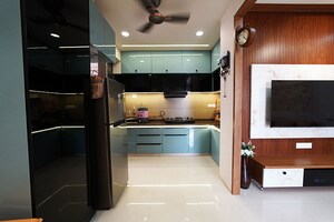 Furnished Amenities in 2 BHK Apartment at Ellisbridge – for Sale
