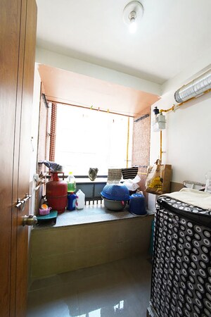 Team Area in 2 BHK Apartment at Ellisbridge – for Sale