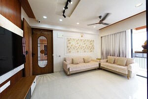 Bedroom in 2 BHK Apartment at Ellisbridge – for Sale