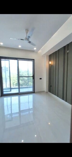 Room in 3 BHK Builder Floor at BPTP District Phase 2, Sector 84 – for Rent
