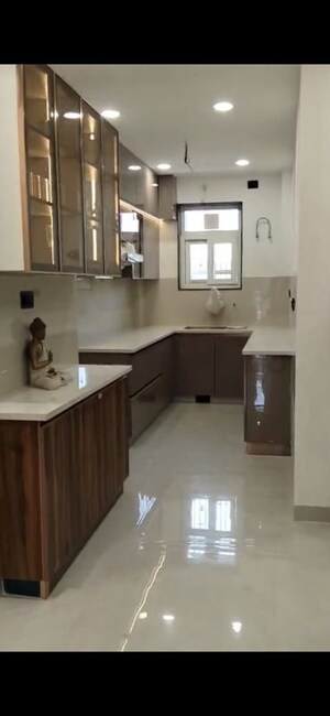 Kitchen in 3 BHK Builder Floor at BPTP District 3, Sector 85 – for Sale
