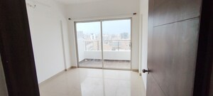 Room in 2 BHK Apartment at Kolte Patil Three Jewels, Kondhwa – for Rent