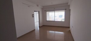 Room in 2 BHK Apartment at Kolte Patil Three Jewels, Kondhwa – for Rent