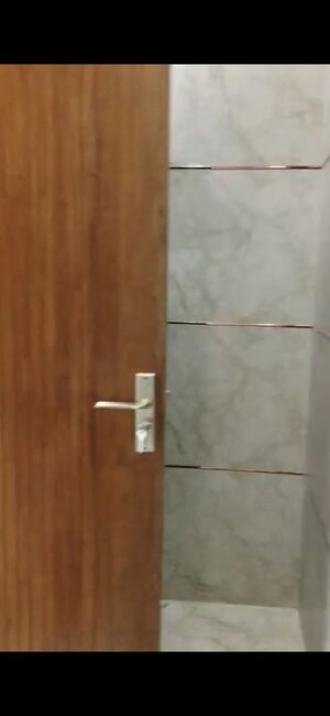 Furnished Amenities in 3 BHK Builder Floor at BPTP District 3, Sector 85 – for Rent