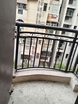 Balcony in 3.5 BHK Apartment at Metropark Park View Apartments, Sector 61 – for Rent