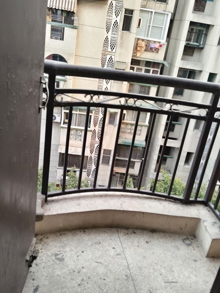 Balcony, metropark-park-view-apartments 3.5 Bedroom 1550 Sq.Ft. Apartment In Sector 61 Noida 10484660