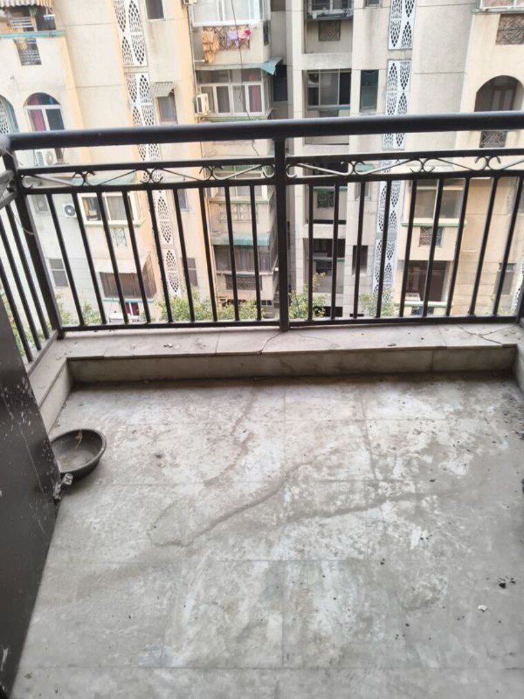 Balcony, metropark-park-view-apartments 3.5 Bedroom 1550 Sq.Ft. Apartment In Sector 61 Noida 10484660