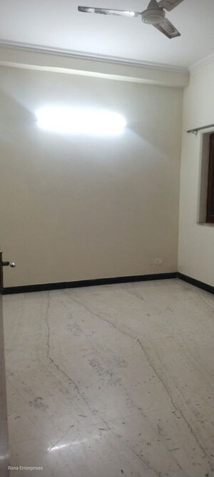 Room in 3 BHK Builder Floor at Palam Vihar Residents Association, Palam Vihar – for Rent